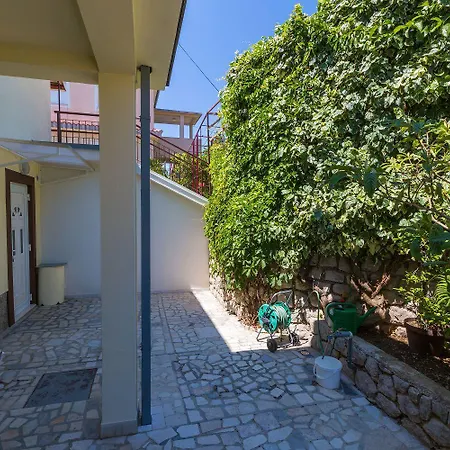Malerisches Nur 200 Meter Zum Sandstrand Meerblick, Parkplatz, Klima * Crikvenica