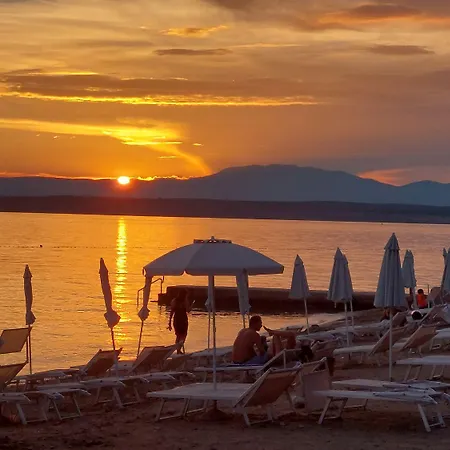 Malerisches Nur 200 Meter Zum Sandstrand Meerblick, Parkplatz, Klima * Crikvenica