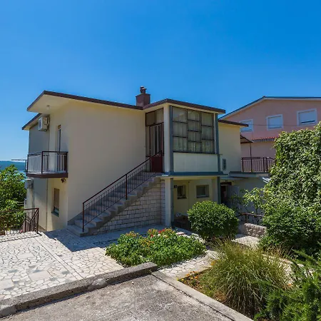 Malerisches Nur 200 Meter Zum Sandstrand Meerblick, Parkplatz, Klima Crikvenica