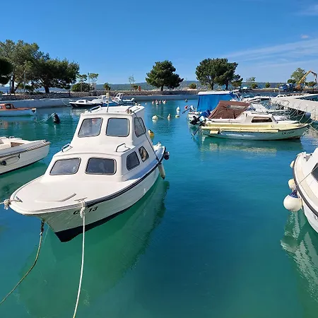 Malerisches Nur 200 Meter Zum Sandstrand Meerblick, Parkplatz, Klima Appartement Crikvenica