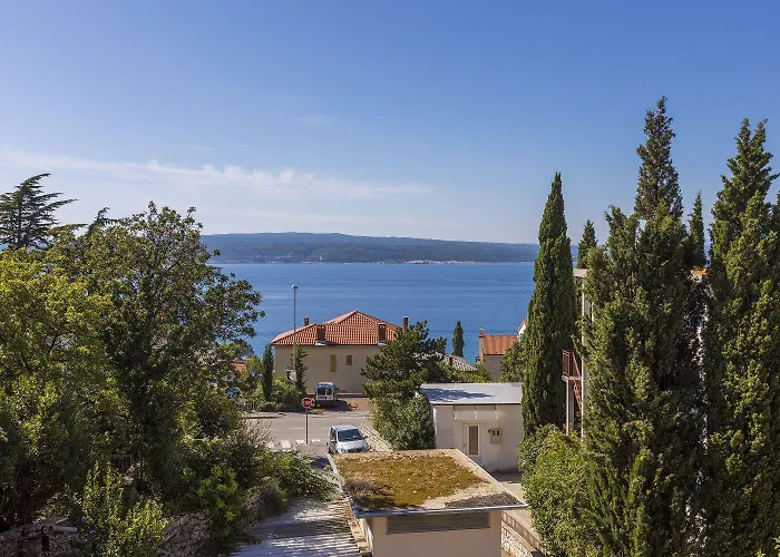 Malerisches Nur 200 Meter Zum Sandstrand Meerblick, Parkplatz, Klima Crikvenica