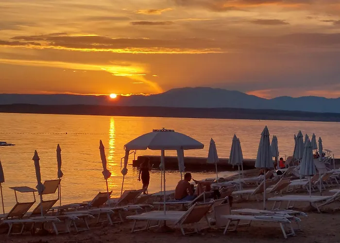 Malerisches Nur 200 Meter Zum Sandstrand Meerblick, Parkplatz, Klima * Crikvenica