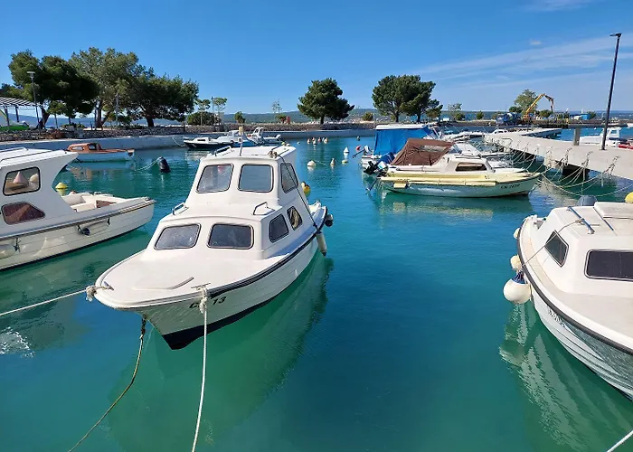 Malerisches Nur 200 Meter Zum Sandstrand Meerblick, Parkplatz, Klima Апартаменты Цриквеница